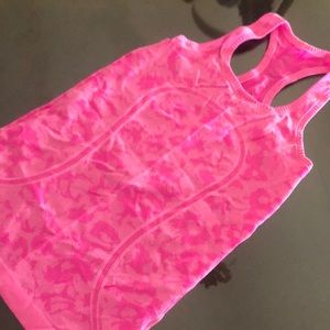 Lululemon tank